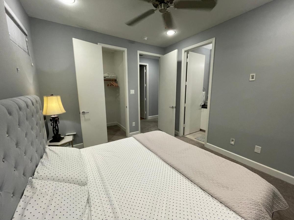 N-E-G Skai Midtown Of Houston Villa Kültér fotó