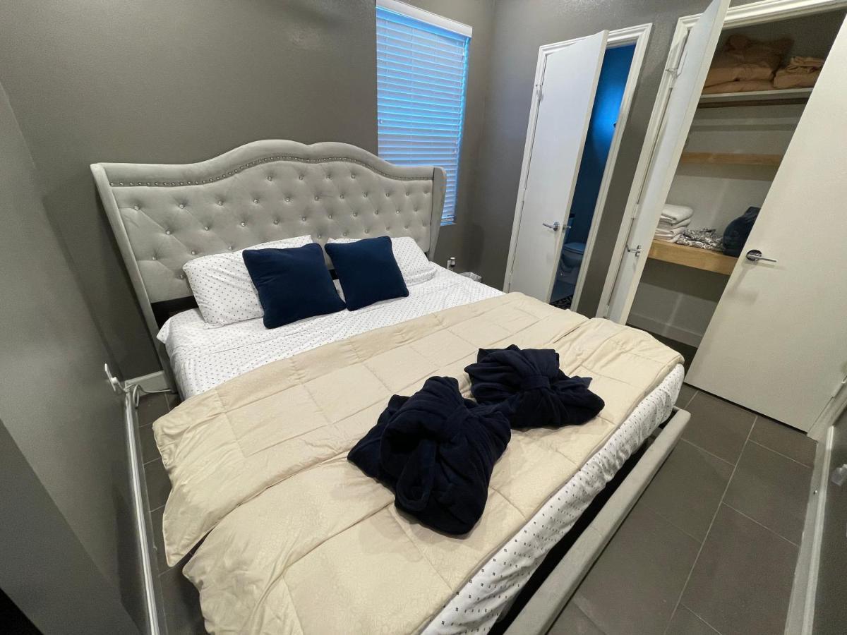 N-E-G Skai Midtown Of Houston Villa Kültér fotó