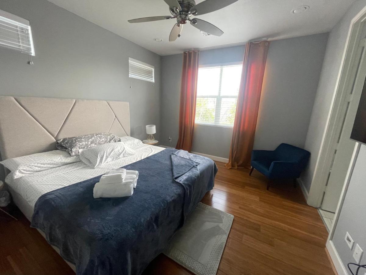 N-E-G Skai Midtown Of Houston Villa Kültér fotó
